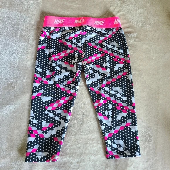 Nike little girls leggings - Picture 3 of 3